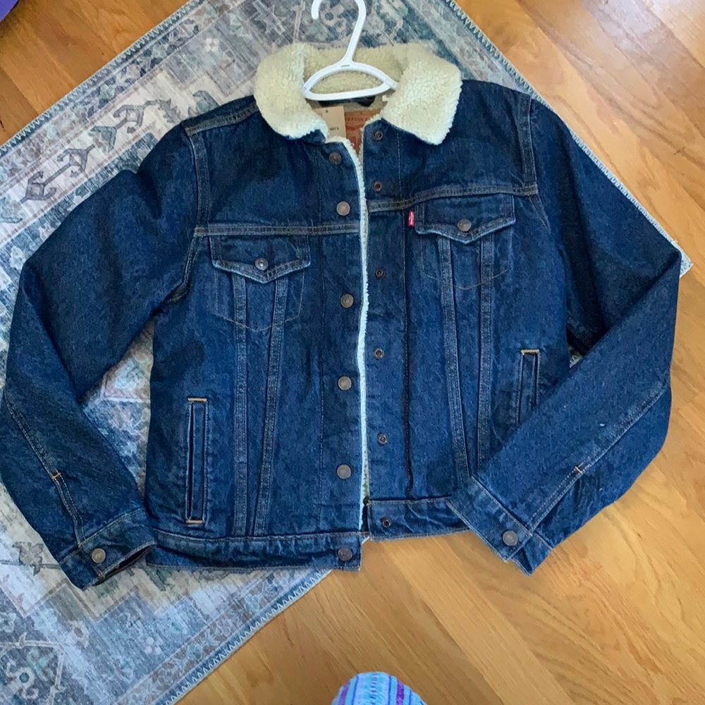 Levi’s jean jacket size small/medium NWT!